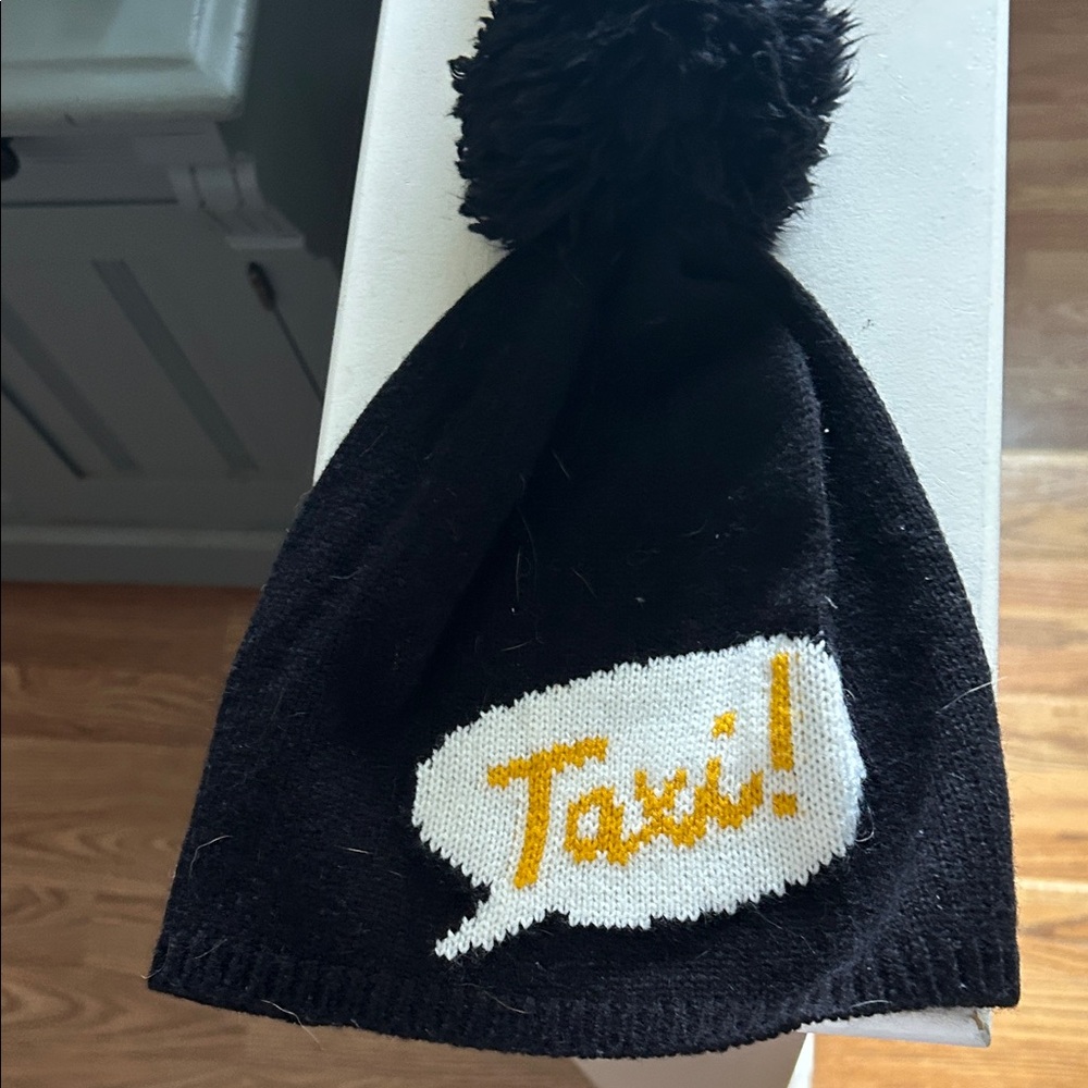 Women’s Black Beanie with Pom Pom